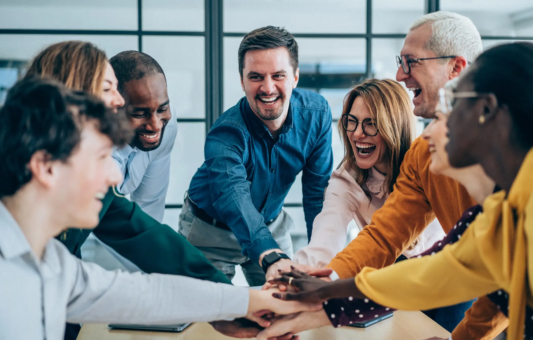 diverse-team-working-together